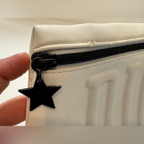 Dior Makeup Toiletry/ Cosmetic Pouch - Picture 6 of 7